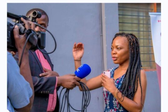 Renforcer l’esprit critique : antidote contre la désinformation selon Ange Kasongo Adihe