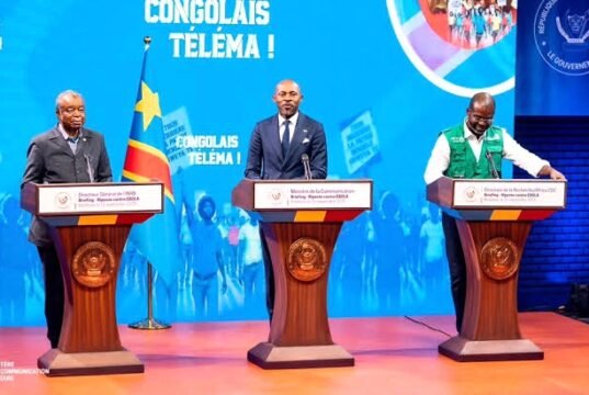 Ebola en RDC : la courbe épidémique entre dans sa phase descendante, cap sur l’arrêt de la chaîne de transmission (gouvernement congolais)